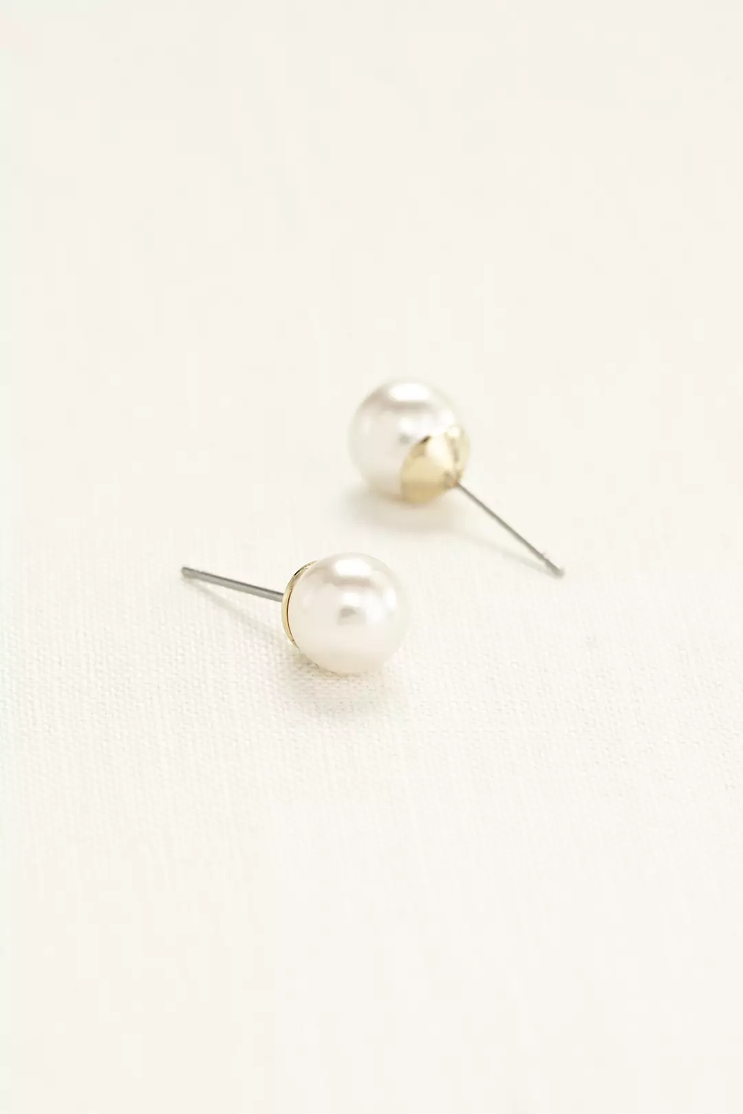 Classic Stud Pearl Earring - Image 4
